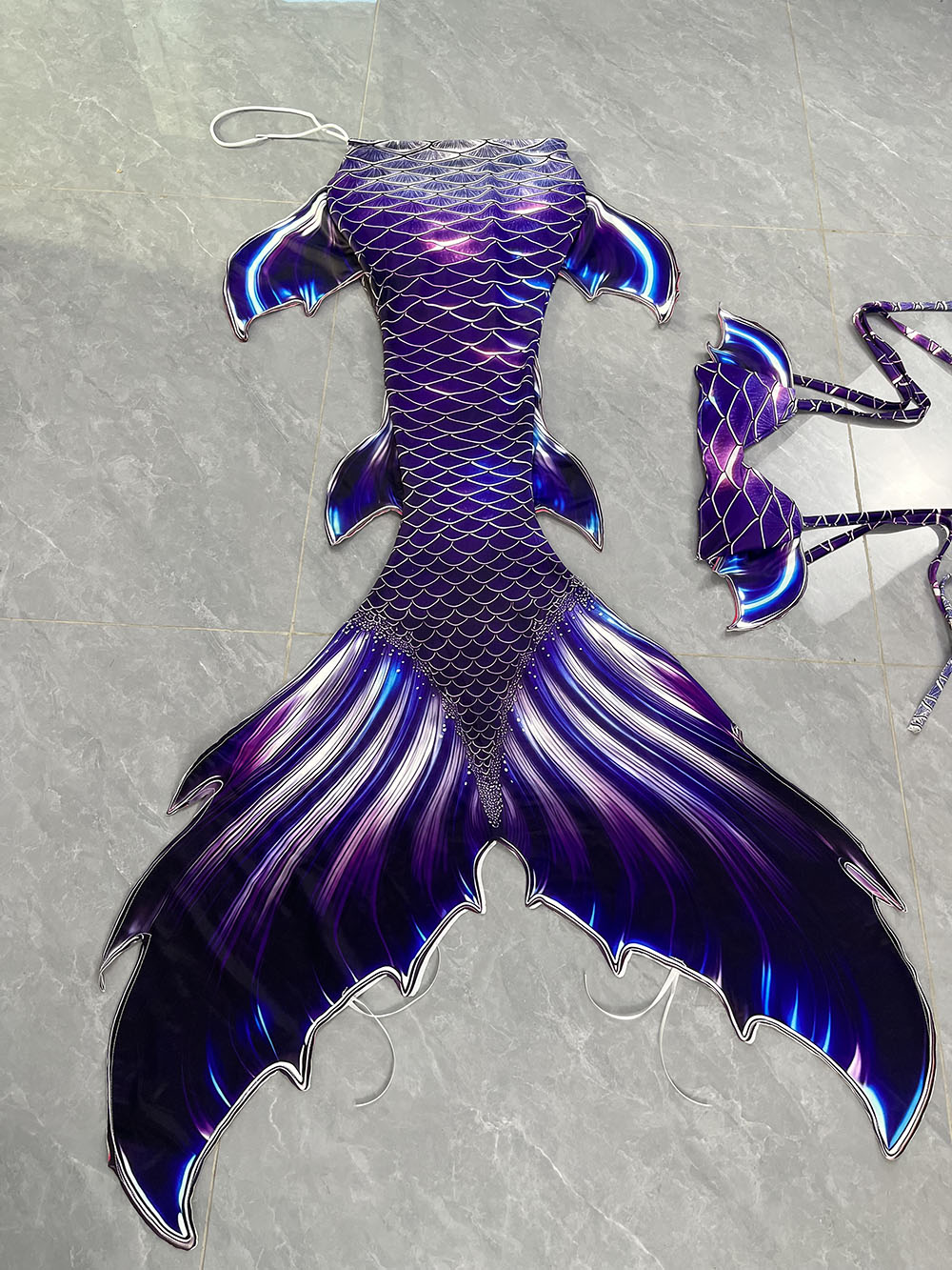Colorful Dreamy Mermaid Tail A - огляд і ціна Aquarium & Marine Museum