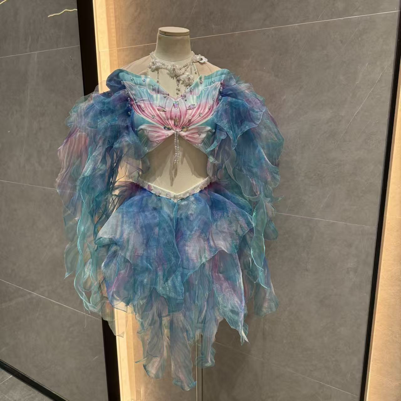 Mermaid Water Dance Skirt Prin - огляд і ціна Aquarium & Marine Museum